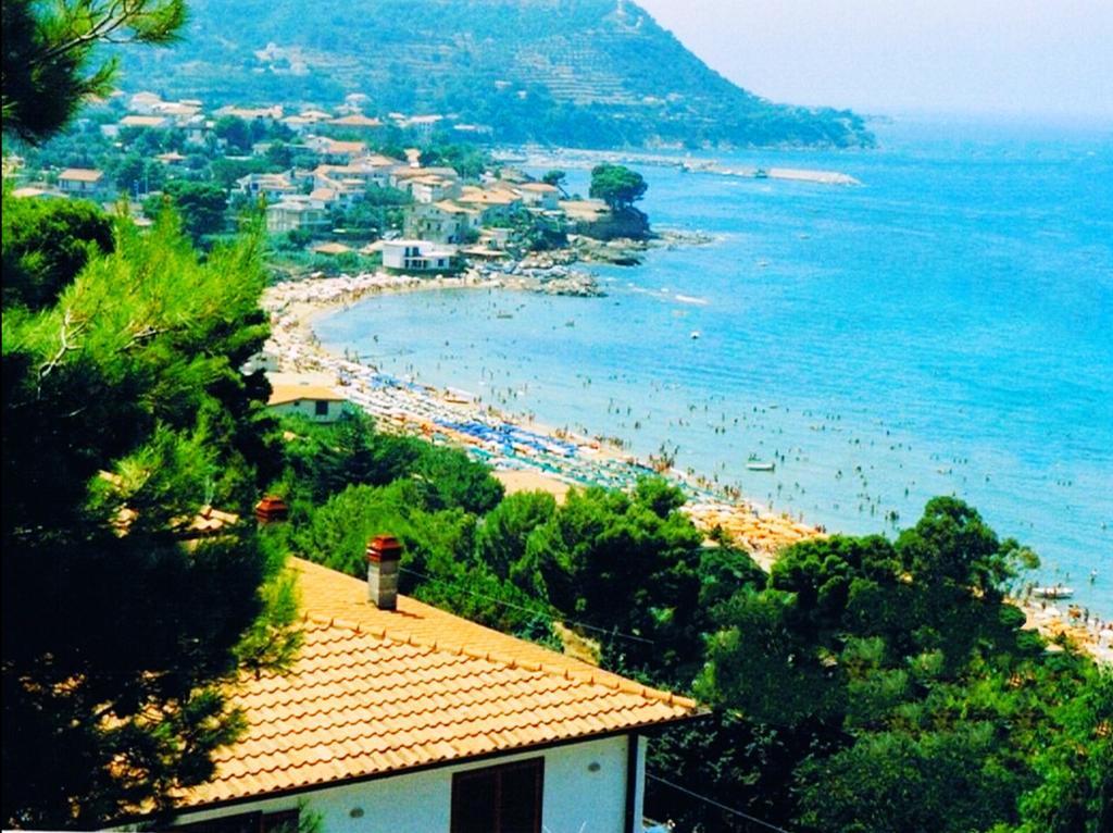 Villa Laura Sea View Apartments サンタ・マリア・ディ・カステッラバーテ エクステリア 写真