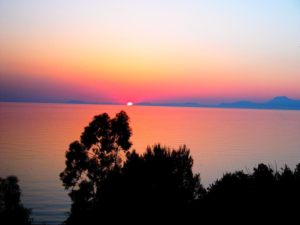 Villa Laura Sea View Apartments サンタ・マリア・ディ・カステッラバーテ エクステリア 写真