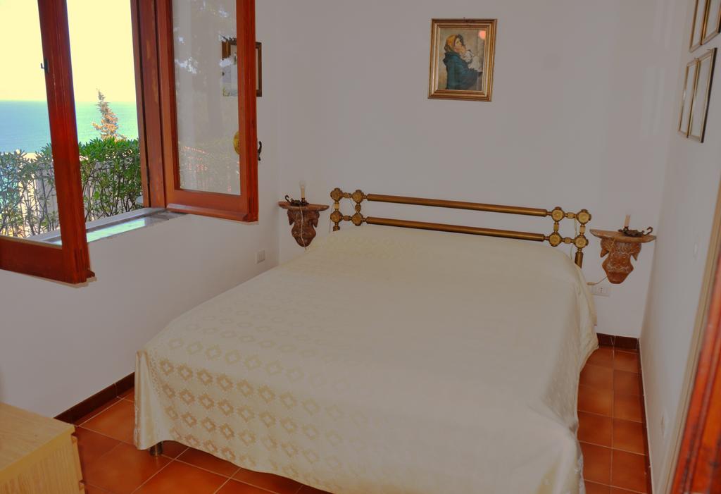 Villa Laura Sea View Apartments サンタ・マリア・ディ・カステッラバーテ エクステリア 写真