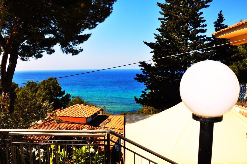 Villa Laura Sea View Apartments サンタ・マリア・ディ・カステッラバーテ エクステリア 写真