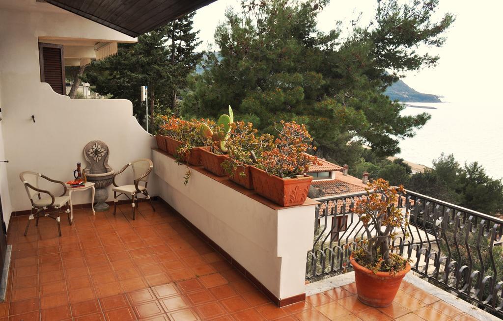 Villa Laura Sea View Apartments サンタ・マリア・ディ・カステッラバーテ エクステリア 写真