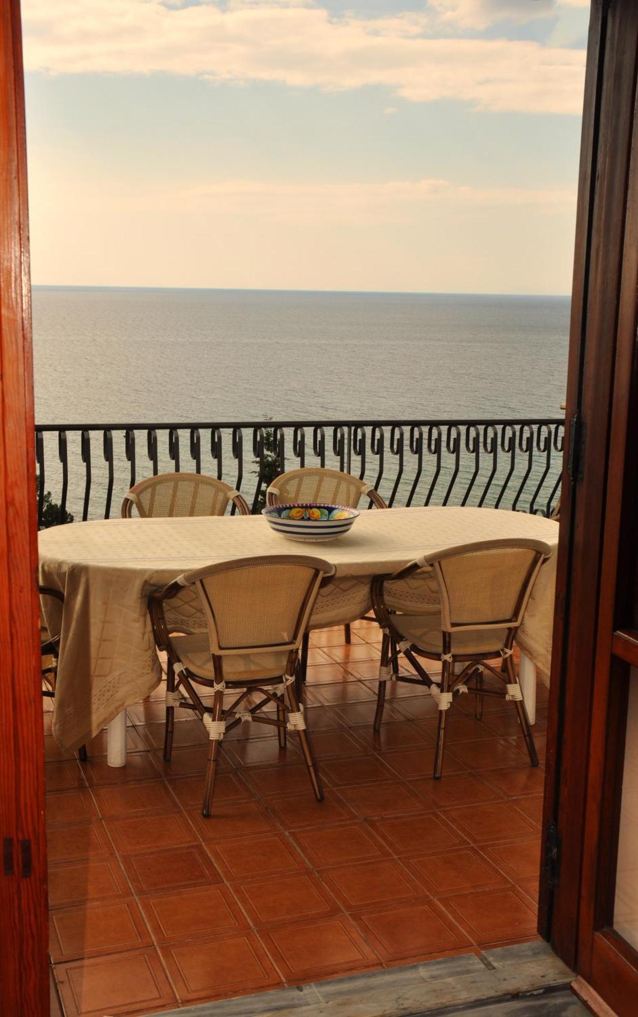Villa Laura Sea View Apartments サンタ・マリア・ディ・カステッラバーテ エクステリア 写真