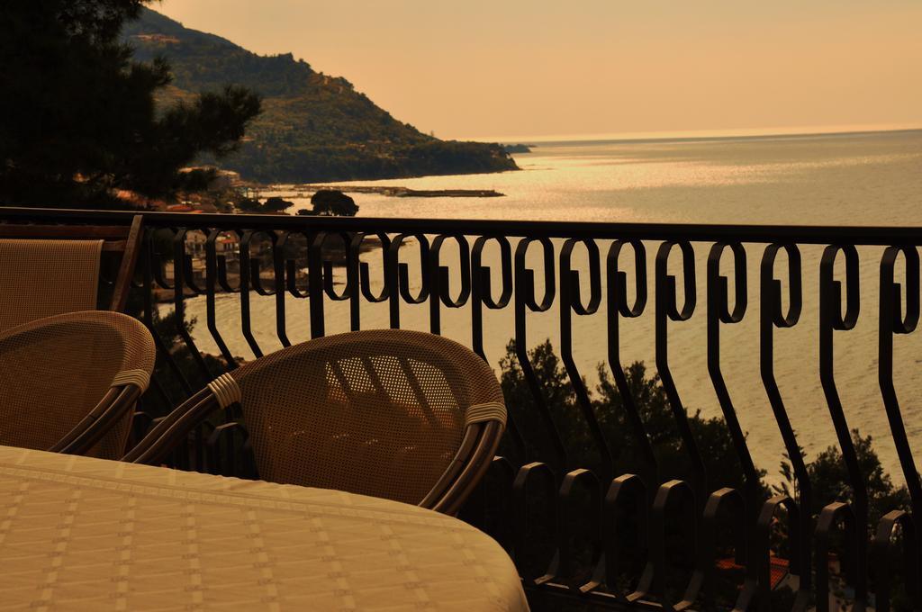 Villa Laura Sea View Apartments サンタ・マリア・ディ・カステッラバーテ エクステリア 写真