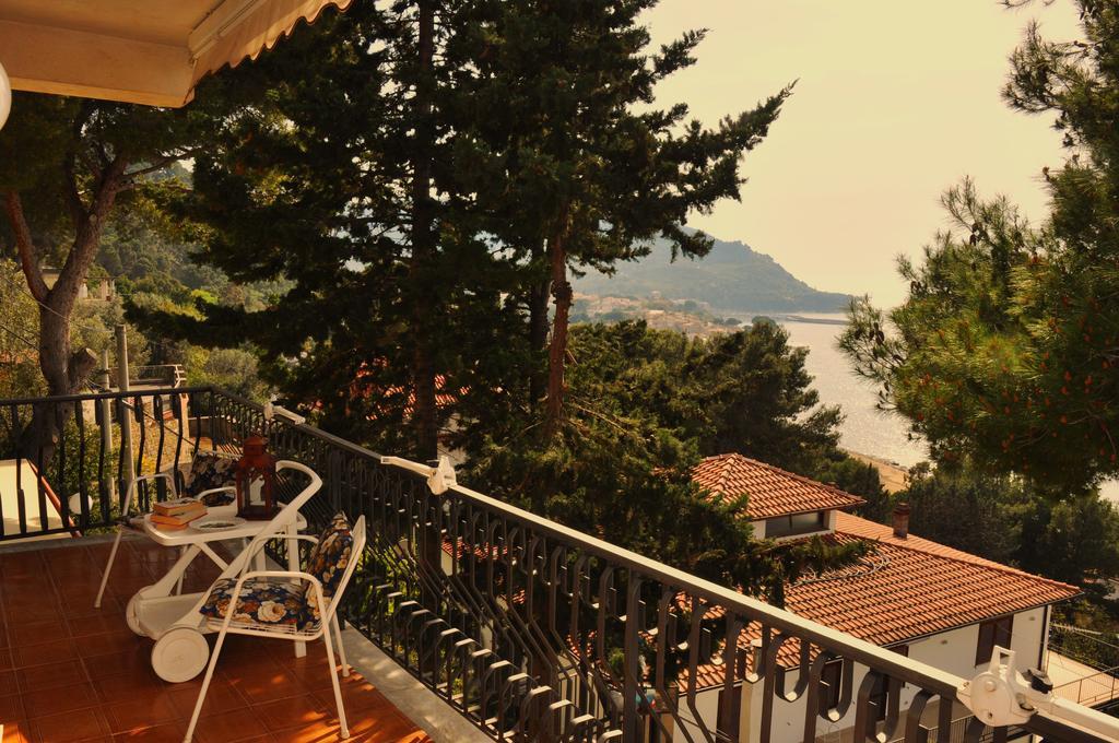 Villa Laura Sea View Apartments サンタ・マリア・ディ・カステッラバーテ エクステリア 写真