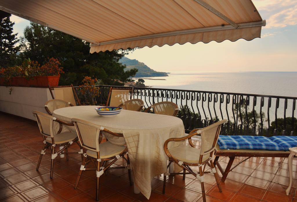 Villa Laura Sea View Apartments サンタ・マリア・ディ・カステッラバーテ エクステリア 写真